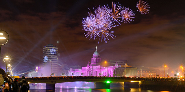 Neujahrsfeuerwerk über Dublin