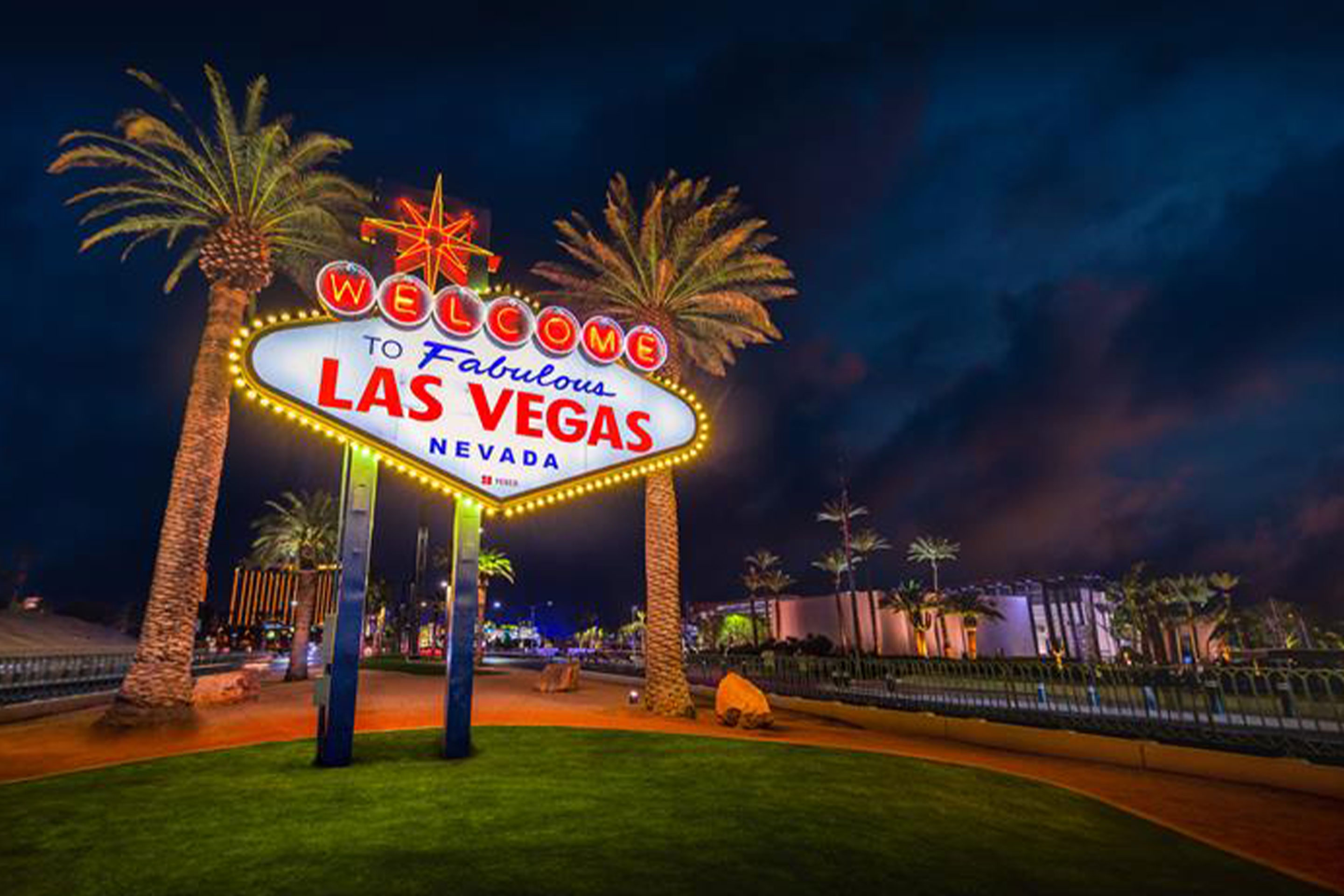 Las Vegas welcome sign at night